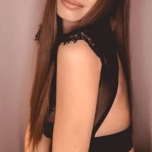 minimodelmag6 image 1